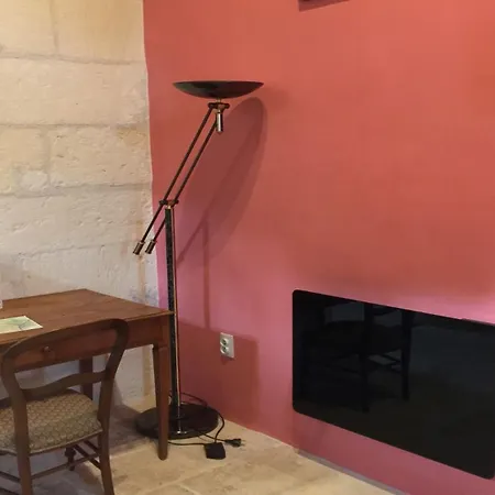 Swallows, Beautiful In The Grounds Of Chateau Beauvoir Feriehus Ecurat