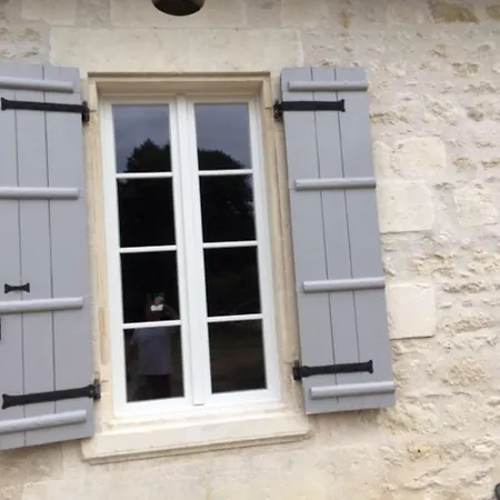 Feriehus Swallows, Beautiful In The Grounds Of Chateau Beauvoir *