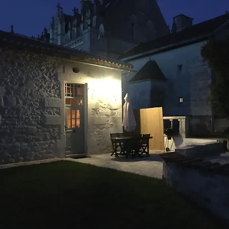 Tatil Evi Swallows, Beautiful In The Grounds Of Chateau Beauvoir Ecurat