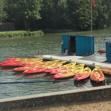 Feriehus Swallows, Beautiful In The Grounds Of Chateau Beauvoir
