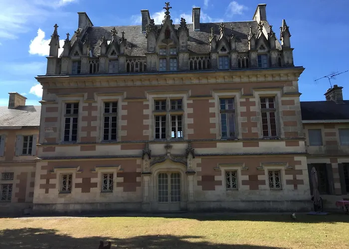 Semesterbostad Swallows, Beautiful In The Grounds Of Chateau Beauvoir *